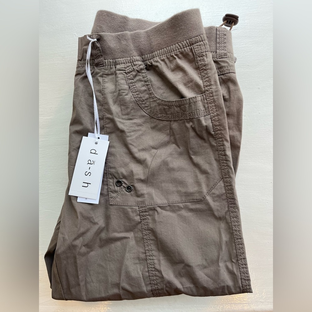 NWT Capri Pants
